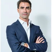 Broker Pablo Castañeda